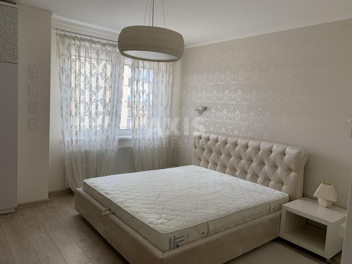3k apartment vul. Lypkivs'kogo Vasylja Mytropolyta 181