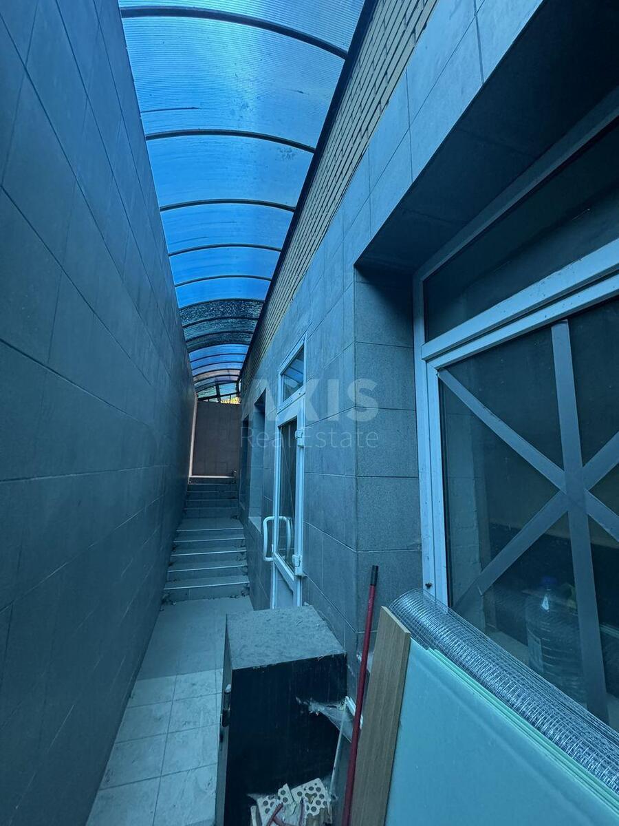 Office vul. Dmytrivs'ka 66А, 64m28
