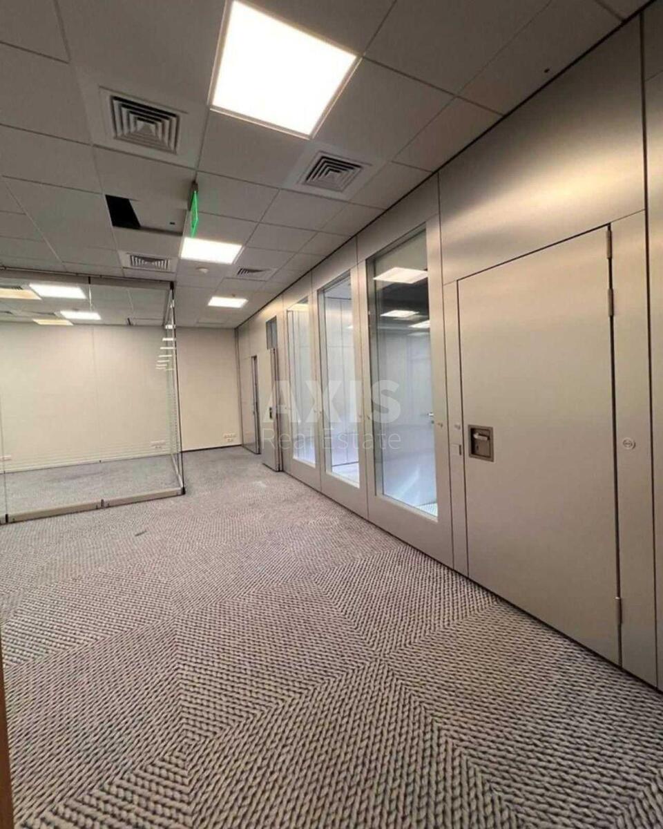 Office prov. Ryl's'kyj 6, 428m27