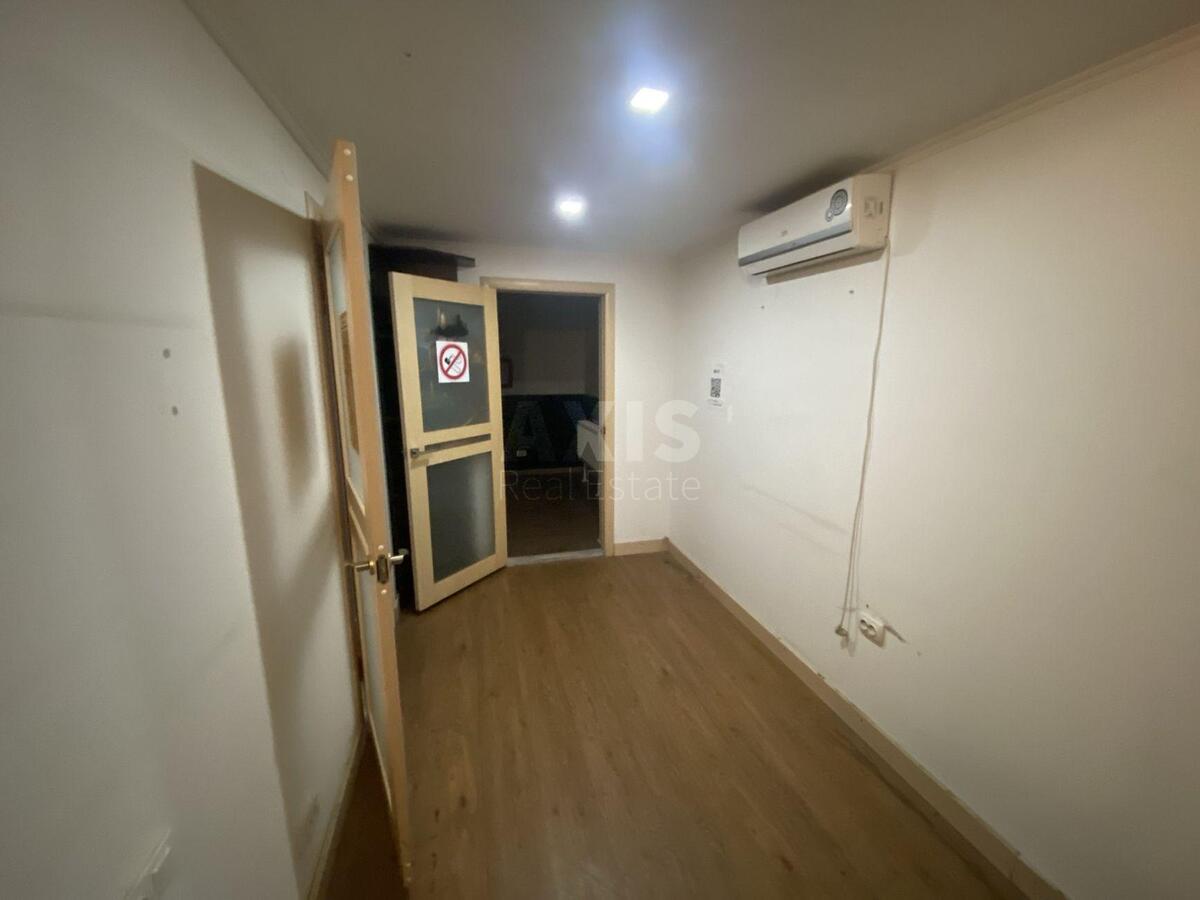 Office vul. Olenivs'ka 16, 85m25
