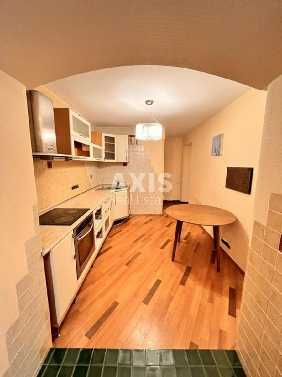 3k apartment vul. Ahmatovoi' Anny 3а1