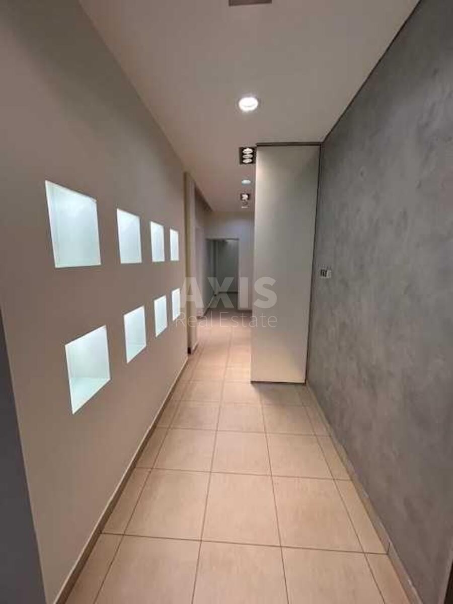 Trade object vul. Dmytrivs'ka 56, 70m24