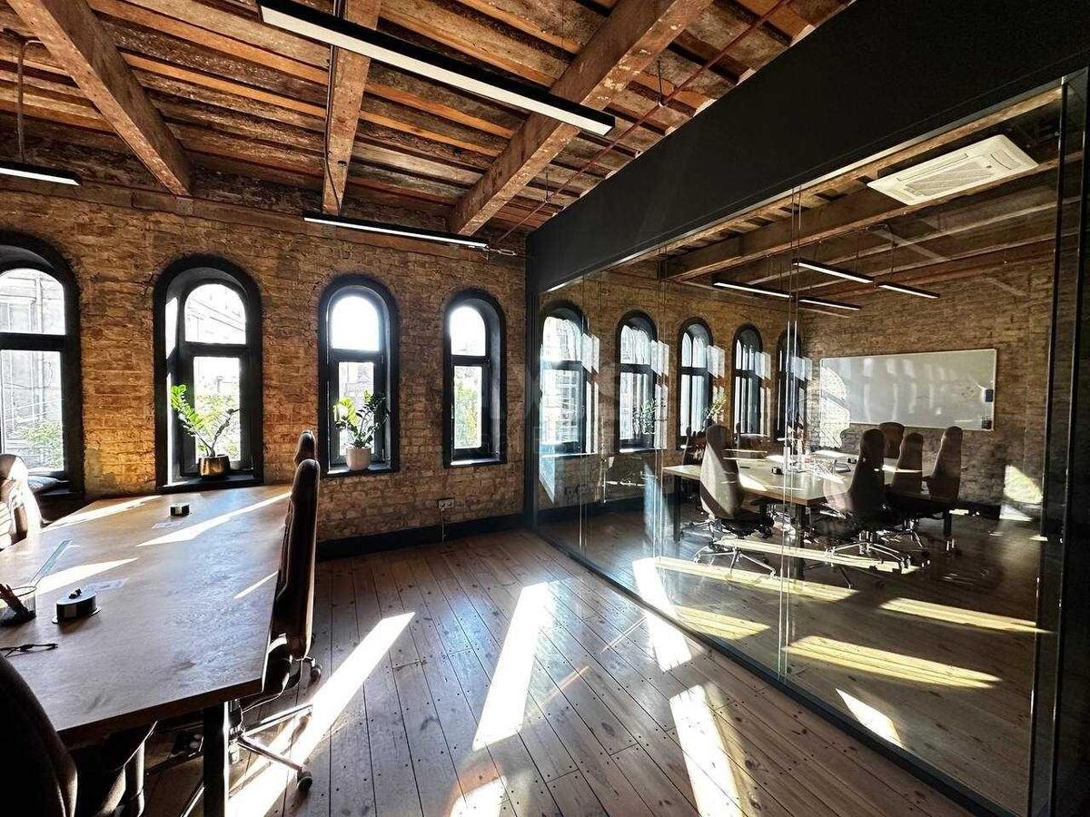 Office vul. Bul'varno-Kudrjavs'ka 42, 510m23