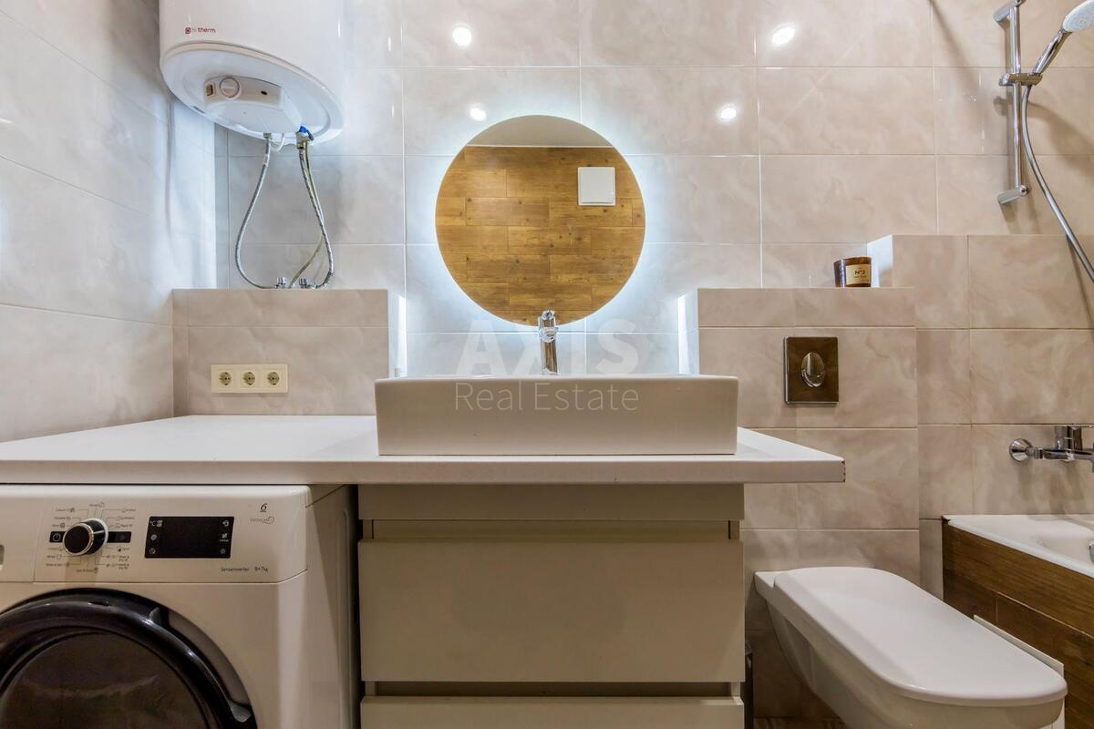 1k apartment vul. Sverstjuka Jevgena 44