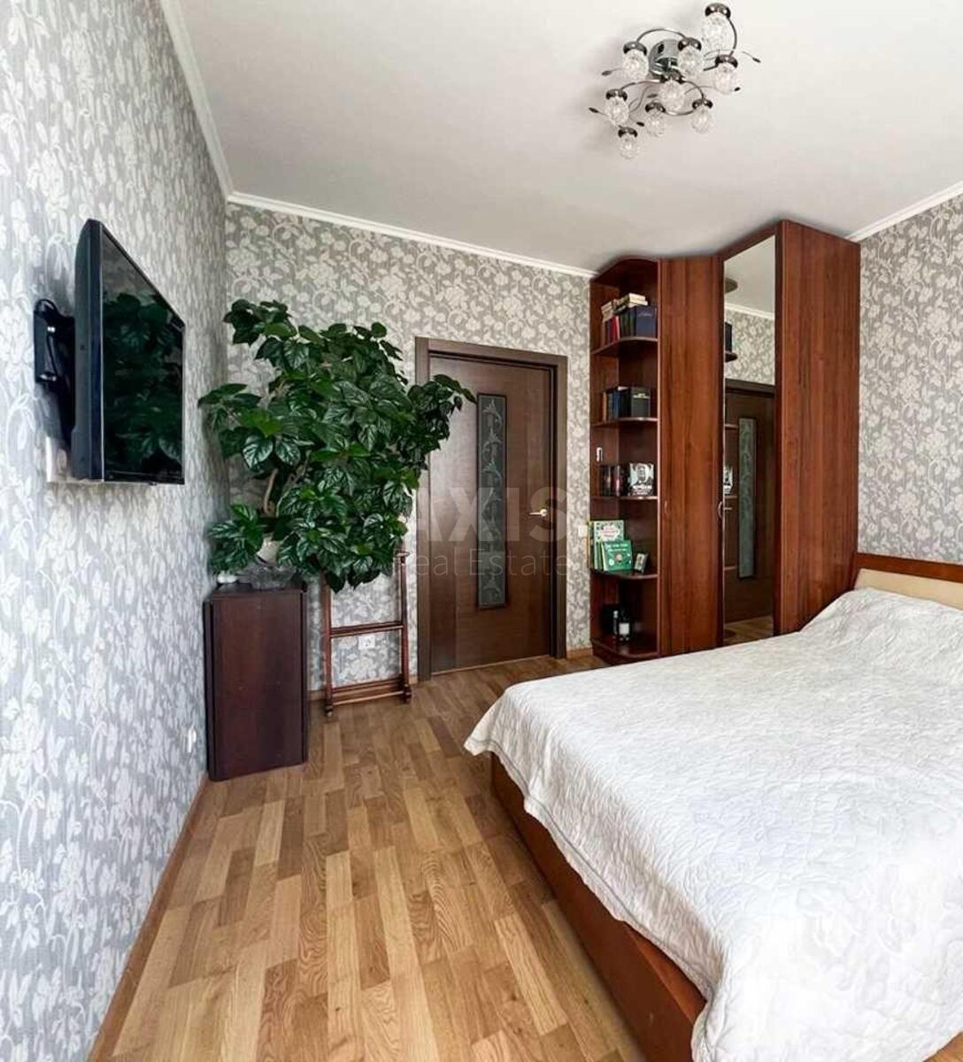 3k apartment vul. Voskresens'ka 14Е575543