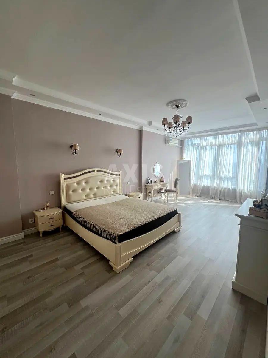 2k apartment vul. Zhyljans'ka 1186190718