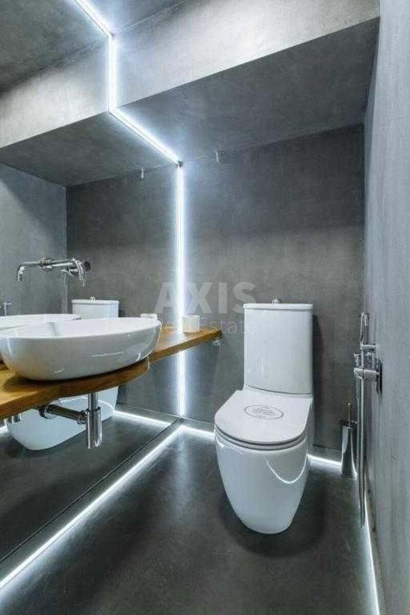 Office vul. Rustaveli Shota 30Б, 180m27