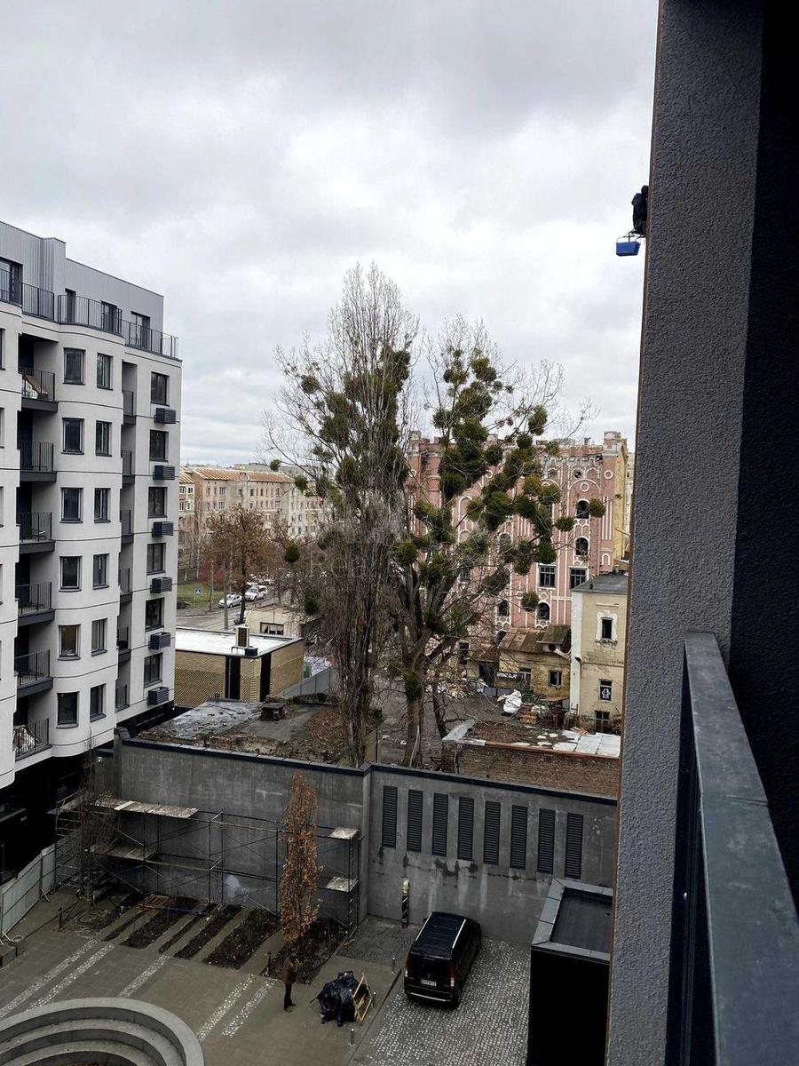 2k apartment vul. Kyrylivs'ka 377