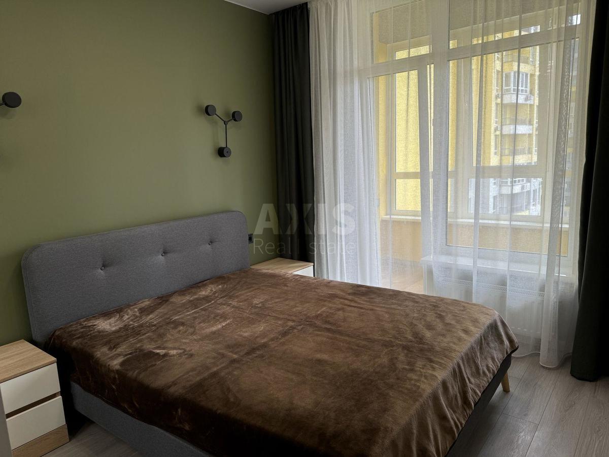 3k apartment vul. Radchenka Petra 274