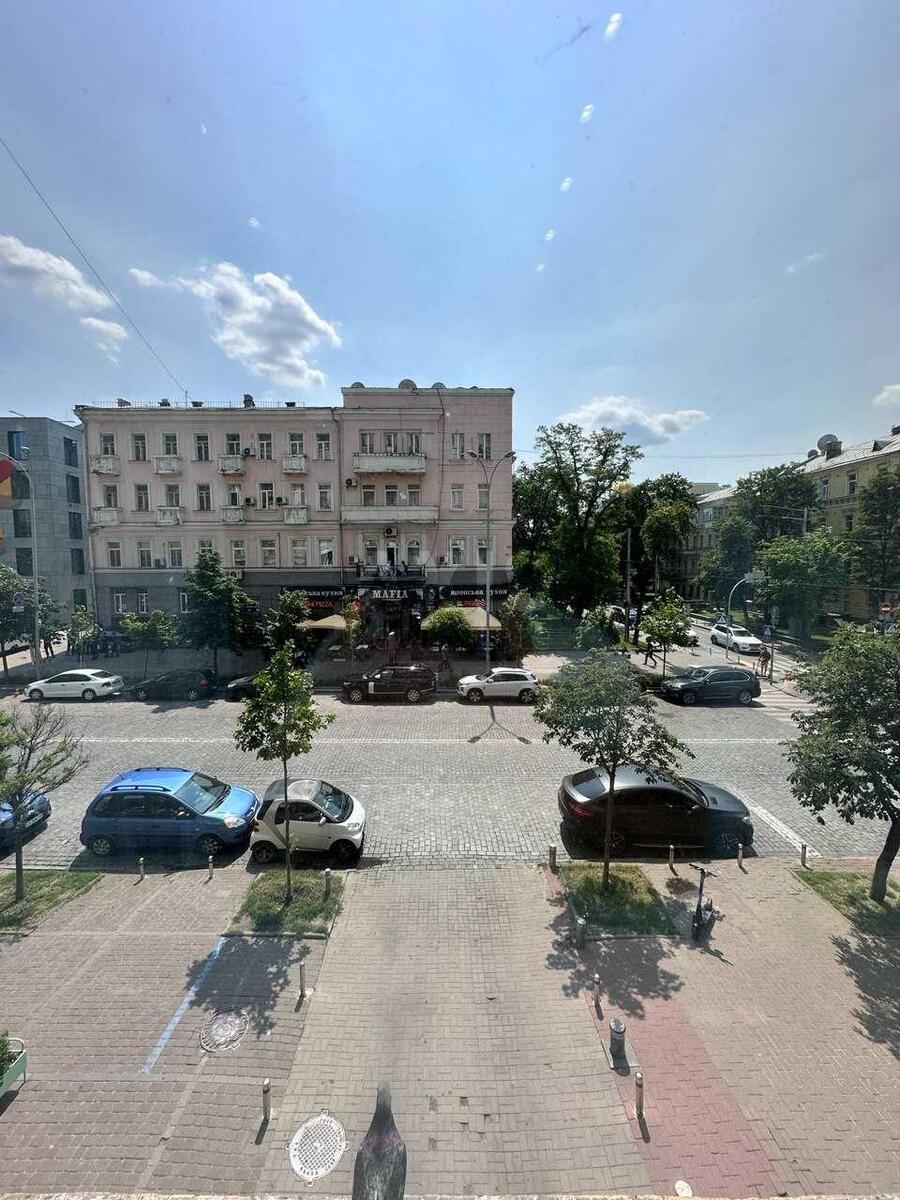 Офис ул. Хмельницкого Богдана 32, 42м29