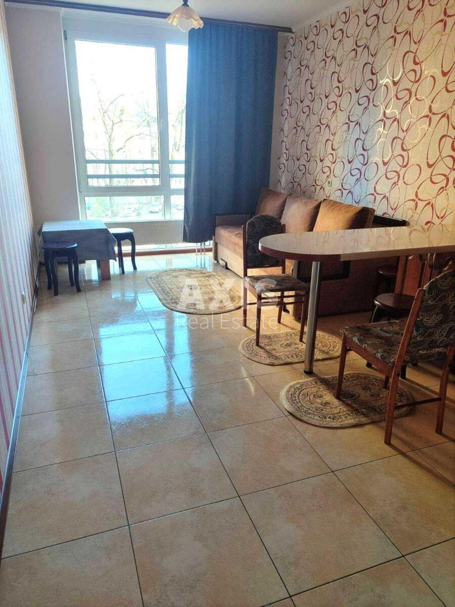 1k apartment vul. Petryc'kogo Anatolija 19