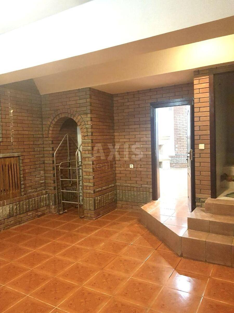 Trade object vul. Barbjusa Anri 5, 182m2599380