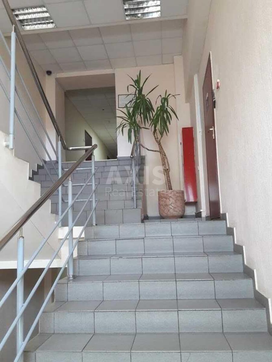 Office vul. Novozabars'ka 2/6, 54m21