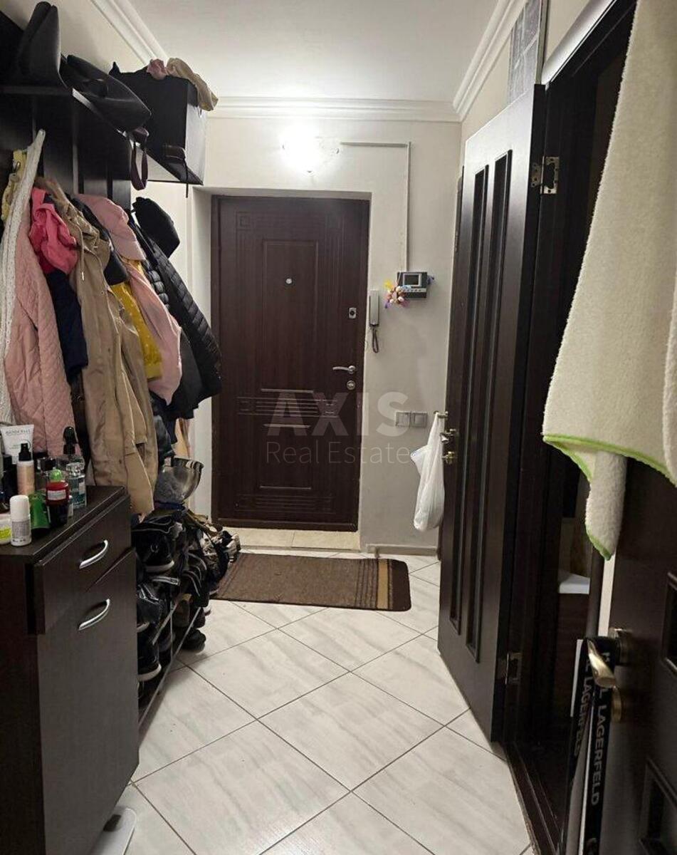 1k apartment bul. Chokolivs'kyj 405