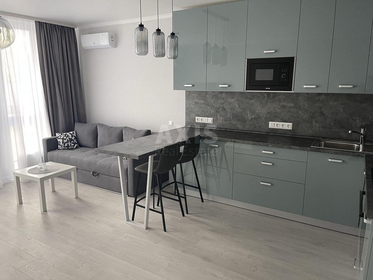 1k apartment vul. Central'na 15570060