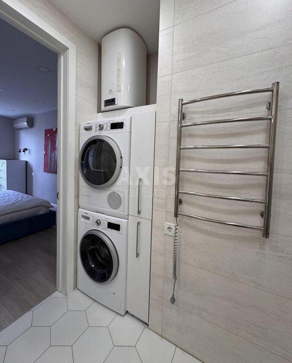 4k apartment vul. Petryc'kogo Anatolija 17А8