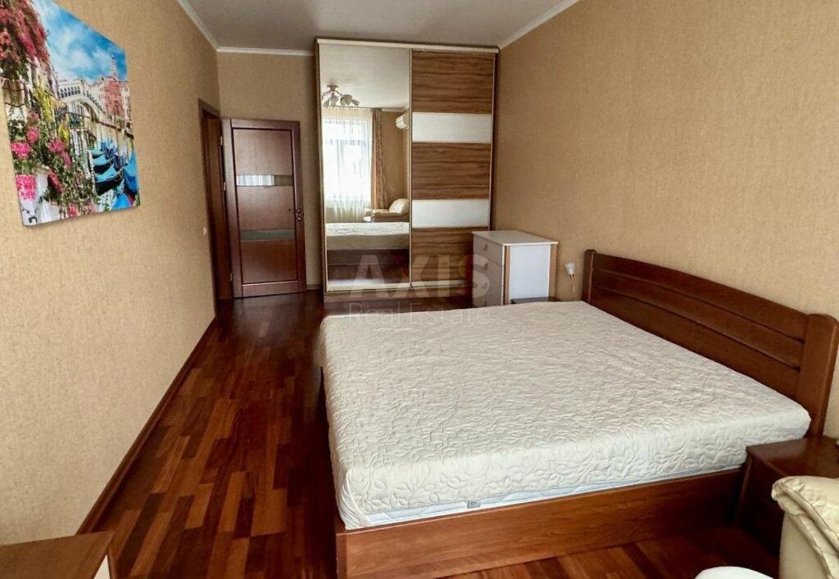 2k apartment vul. Shhekavyc'ka 30/395