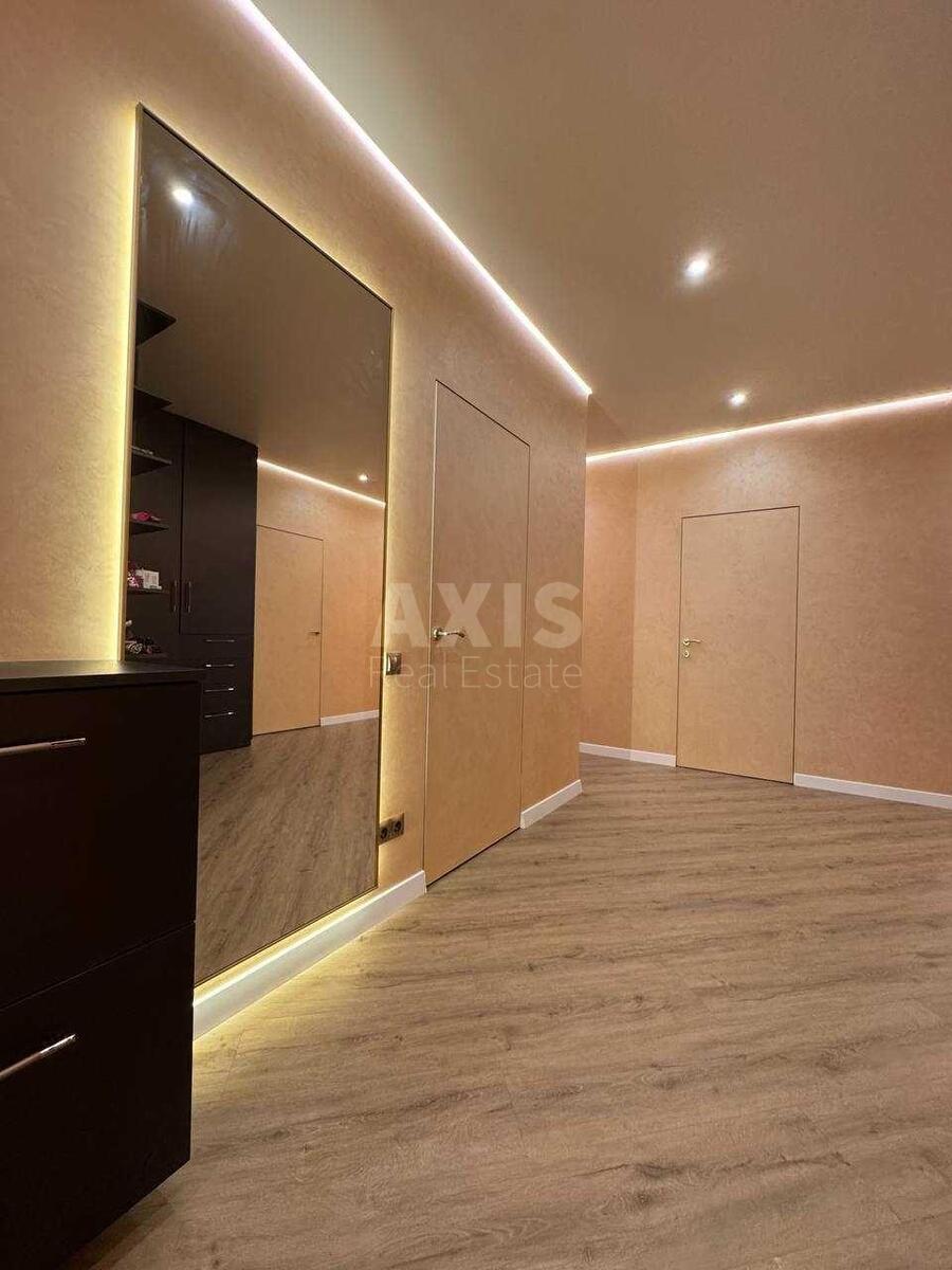 3k apartment vul. Zlatoustivs'ka 272