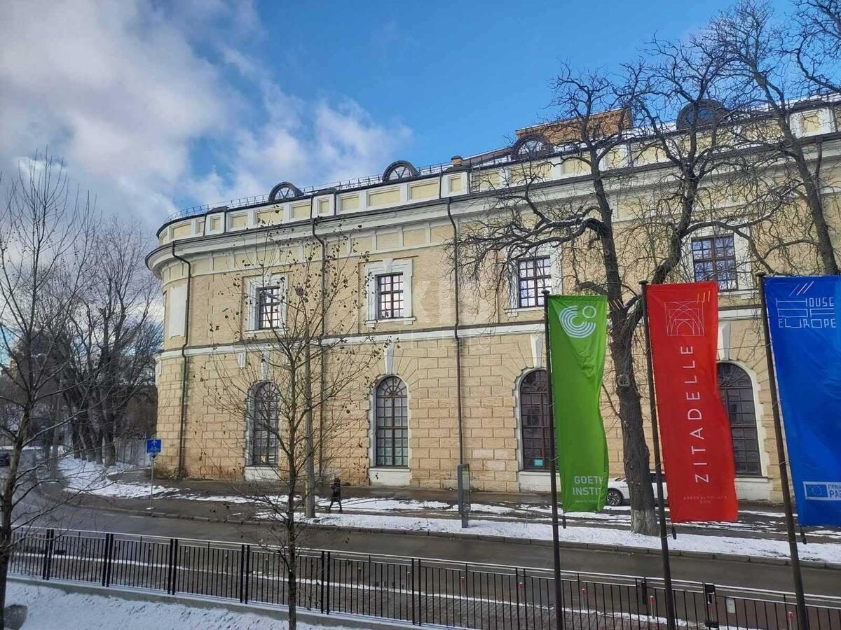 Office prov. Muzejnyj 4, 639m2