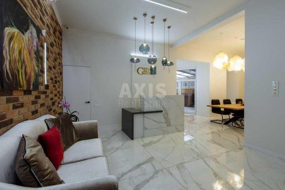 Office vul. Rustaveli Shota 30Б, 180m24