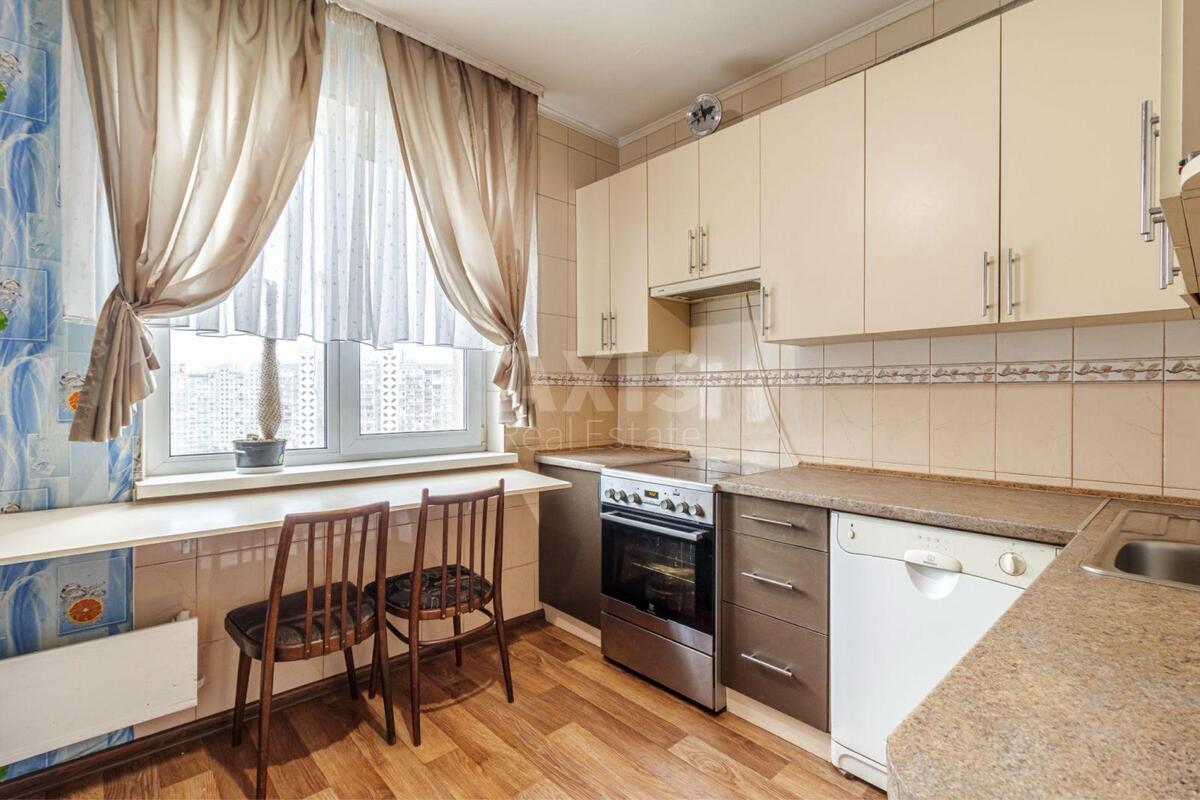 3k apartment vul. Ahmatovoi' Anny 16В58006