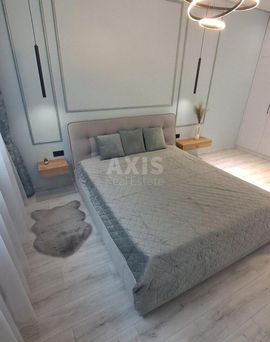 2k apartment vul. Dragomyrova Myhajla 14А4