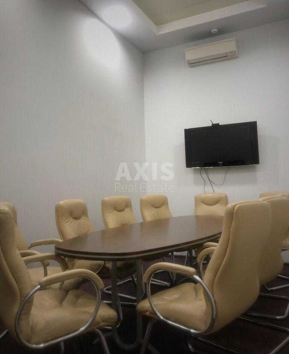 Office vul. Saksagans'kogo 15, 104m262998