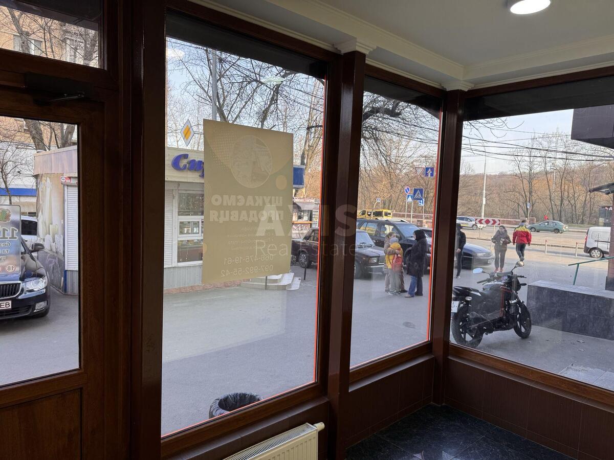 Объект торговли пр-т Голосеевский 108/1, 42м23