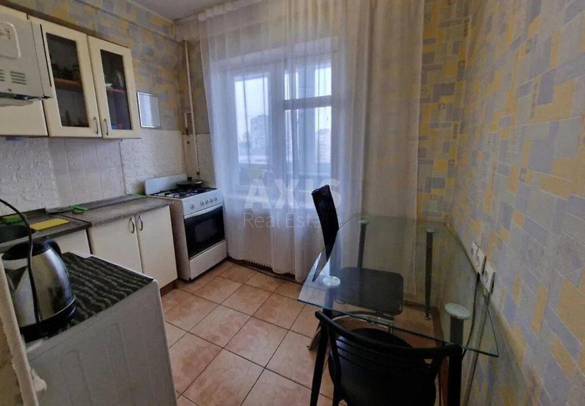 1k apartment vul. Malynovs'kogo Marshala 3Б0