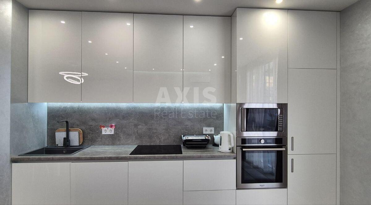 3k apartment vul. Zarichna 1