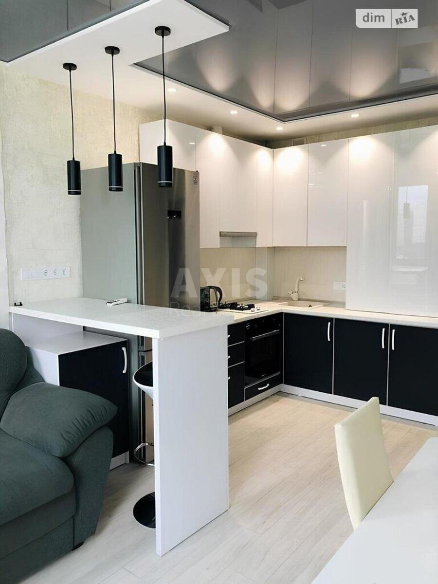 1k apartment vul. Central'na 195