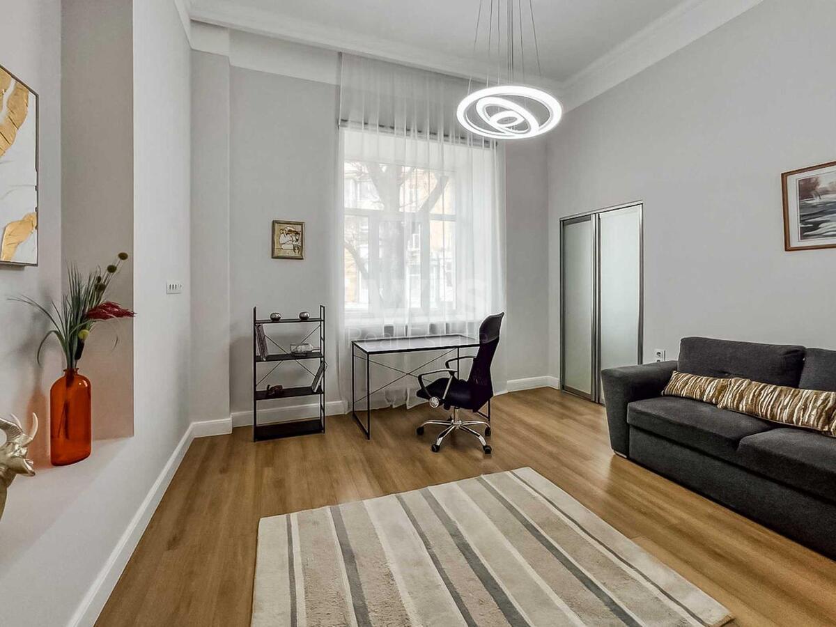 3k apartment vul. Stanislavs'kogo 32