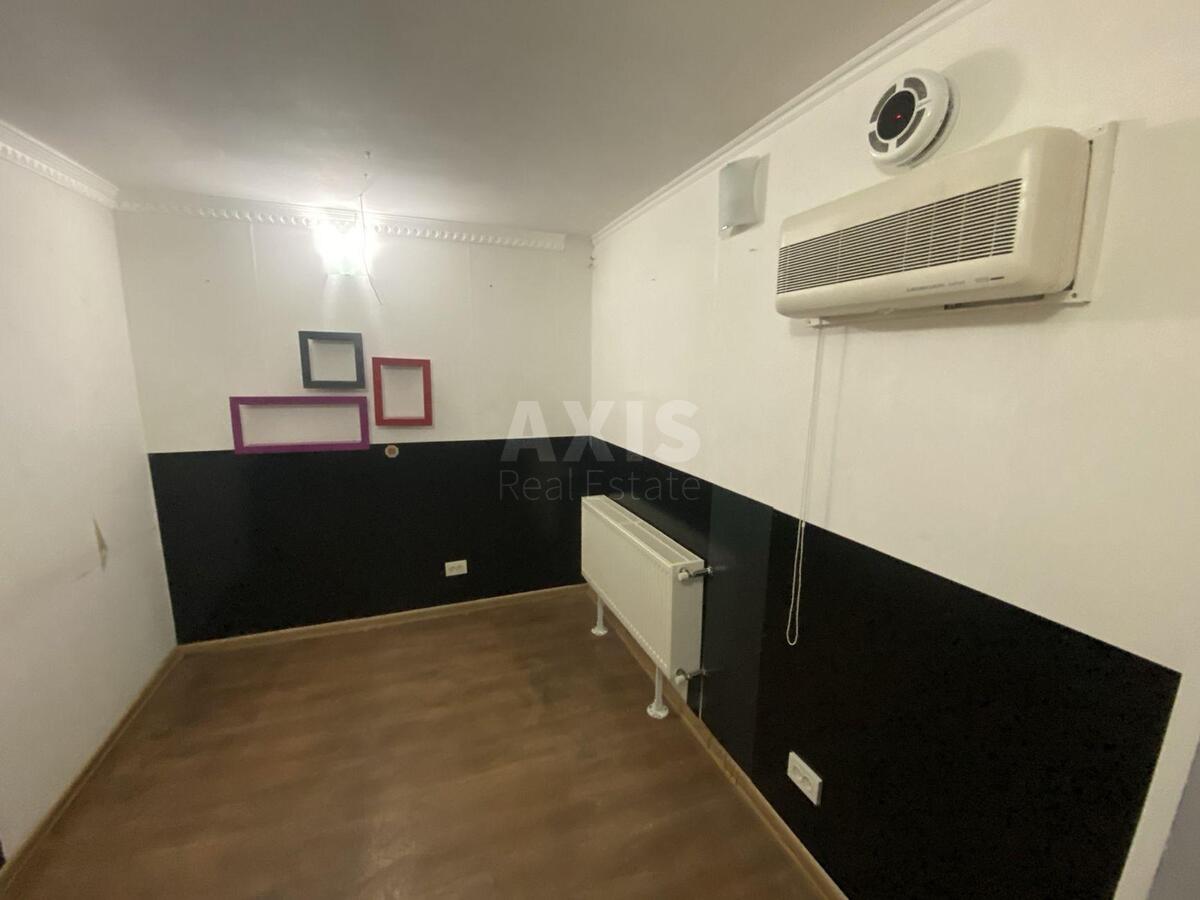 Office vul. Olenivs'ka 16, 85m23