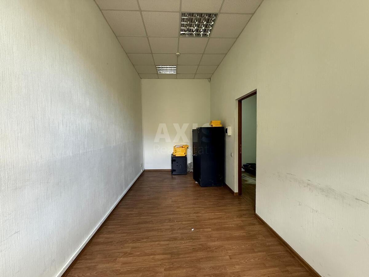 Office vul. Evgena Chykalenko 25, 300m2615286