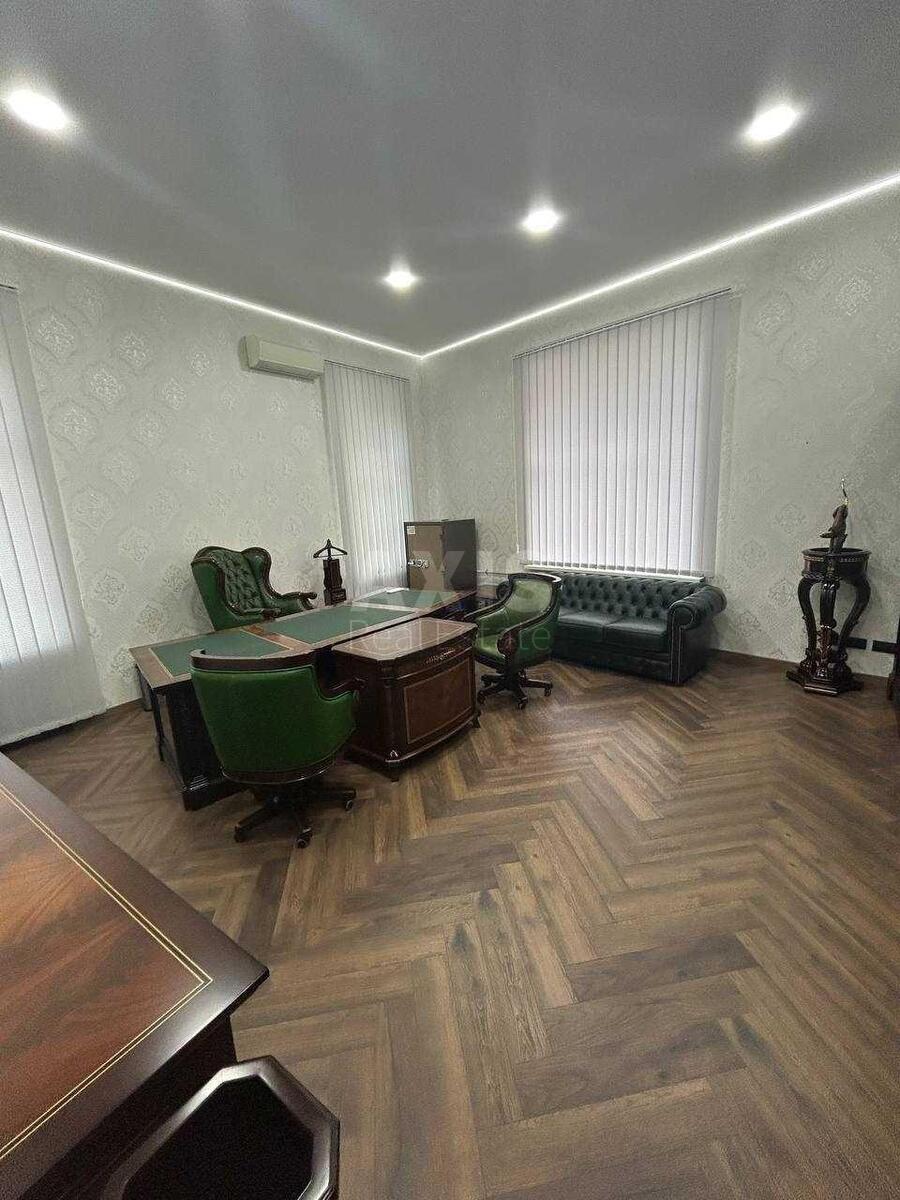 Офис ул. Саксаганского 31/27, 220м2515151