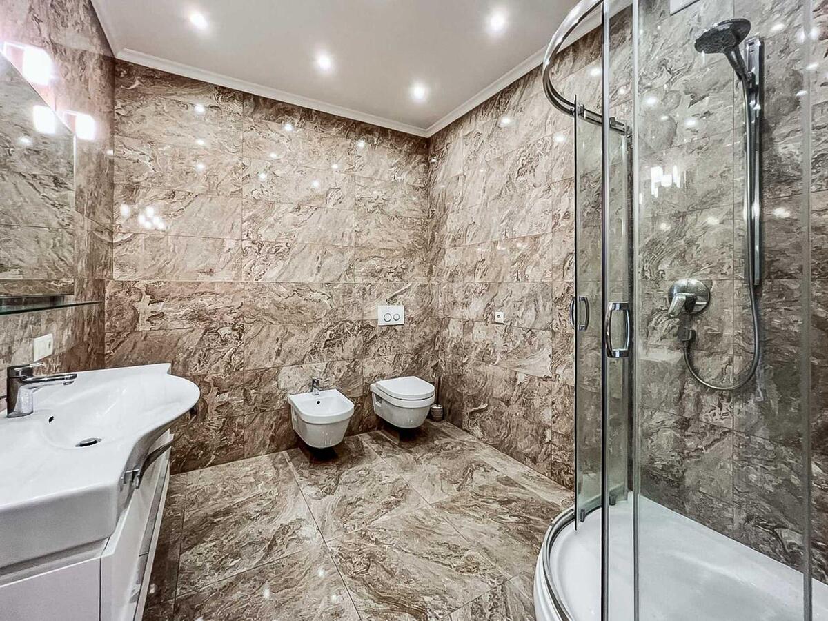 4k apartment uzv. Klovs'kyj 7А5637910