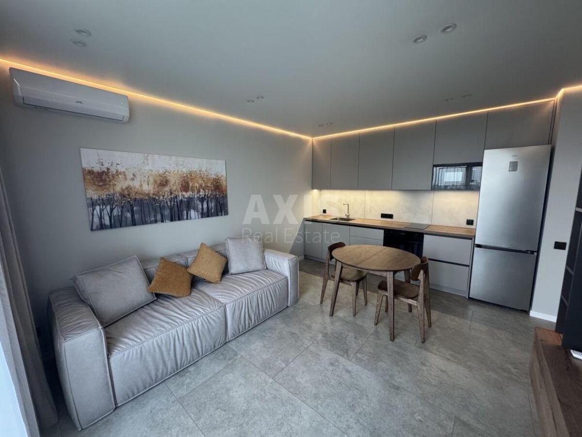 1k apartment vul. Saljutna 2А56569