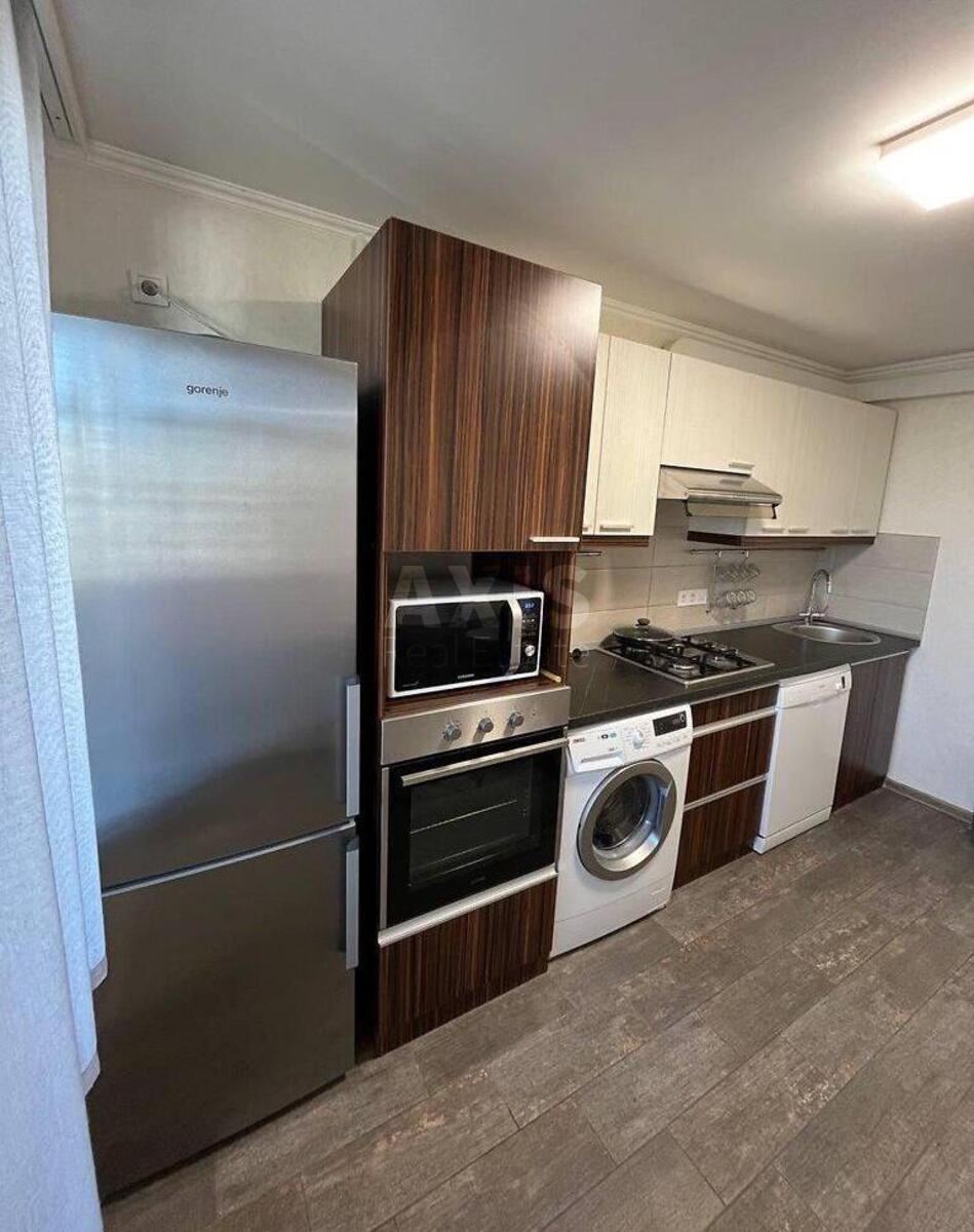 1k apartment vul. Ches'ka 6568060