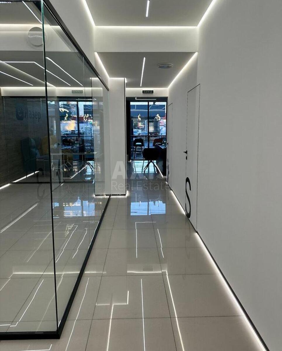 Trade object vul. Jakubovs'kogo Marshala 12, 145m2612323