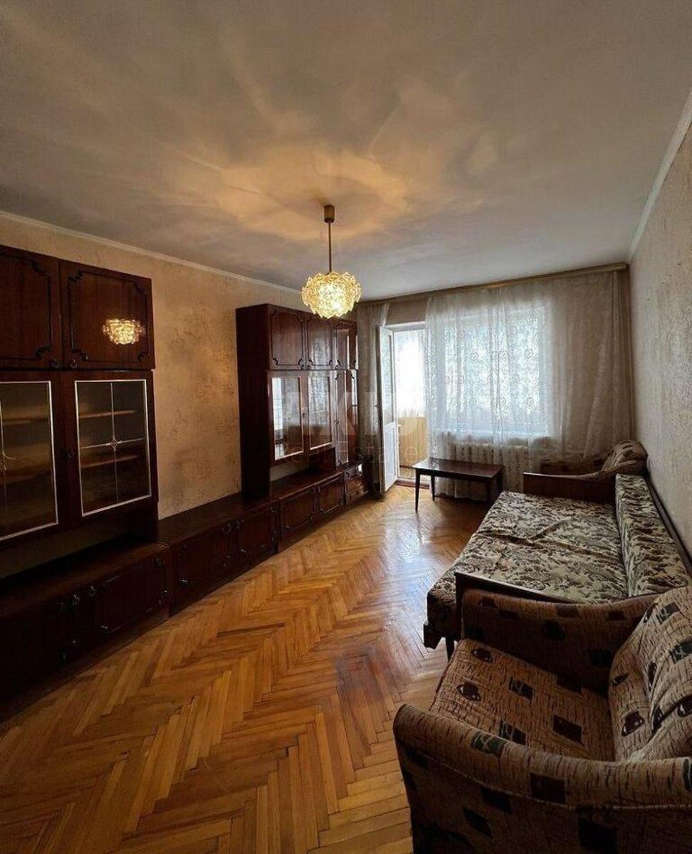 1k apartment vul. Chervonopil's'ka 20/151