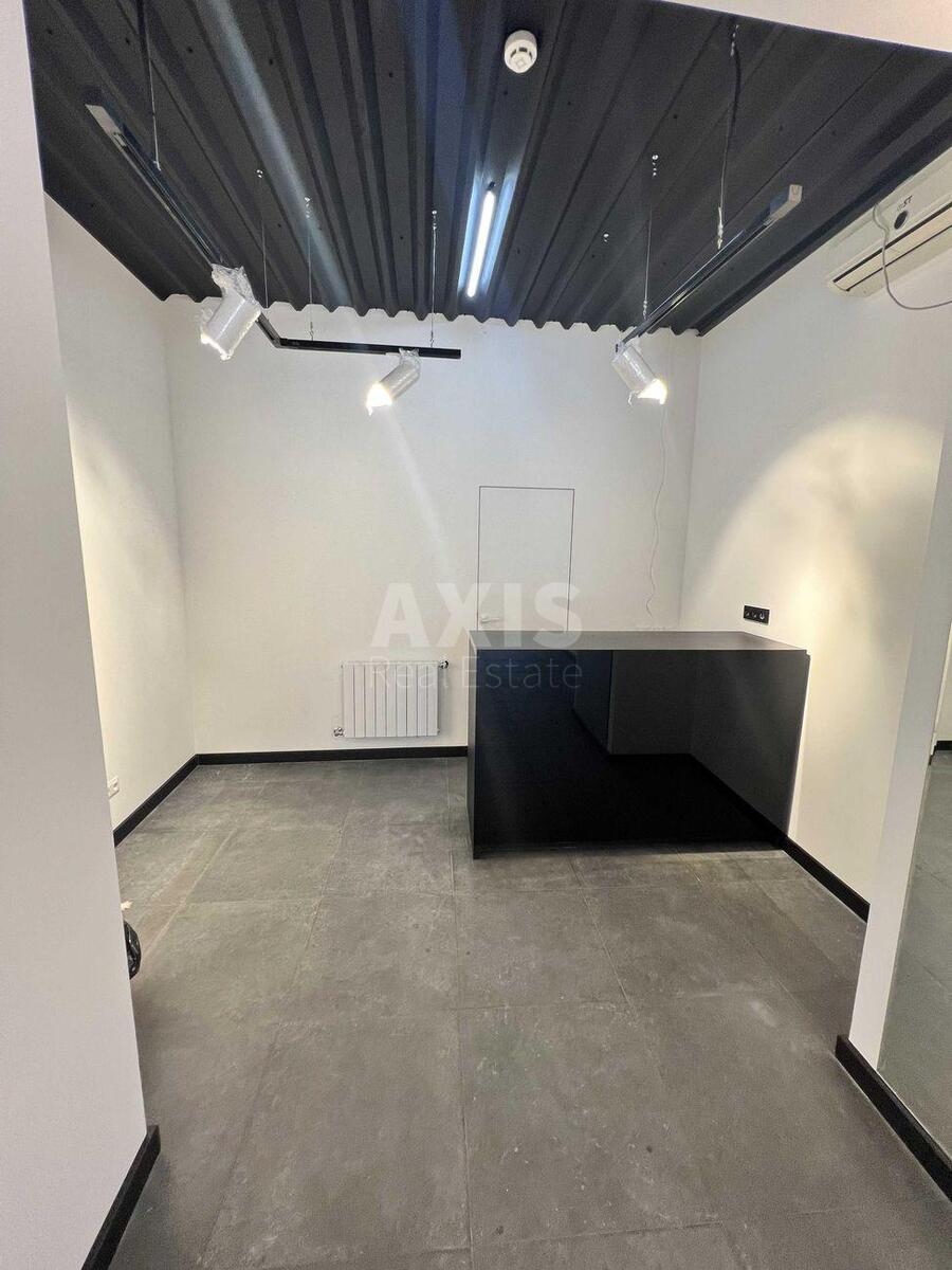 Trade object vul. Basejna 3, 43m24