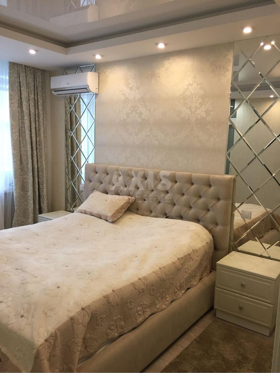 4к квартира ул. Драгоманова 4А4378912