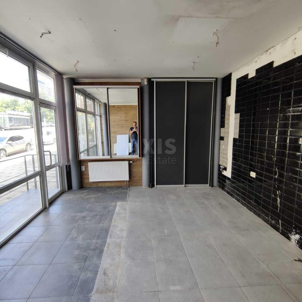 Офис ул. Антоновича 125В, 30м25