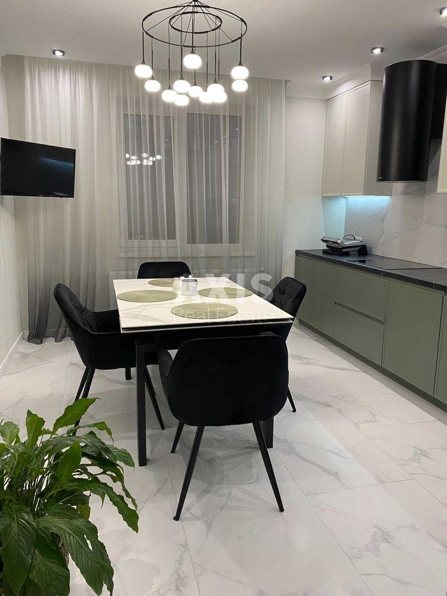 3k apartment vul. Gradyns'ka 7