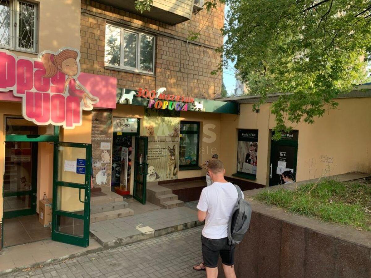 Объект торговли ул. Антонова Авиаконструктора 35, 58м2
