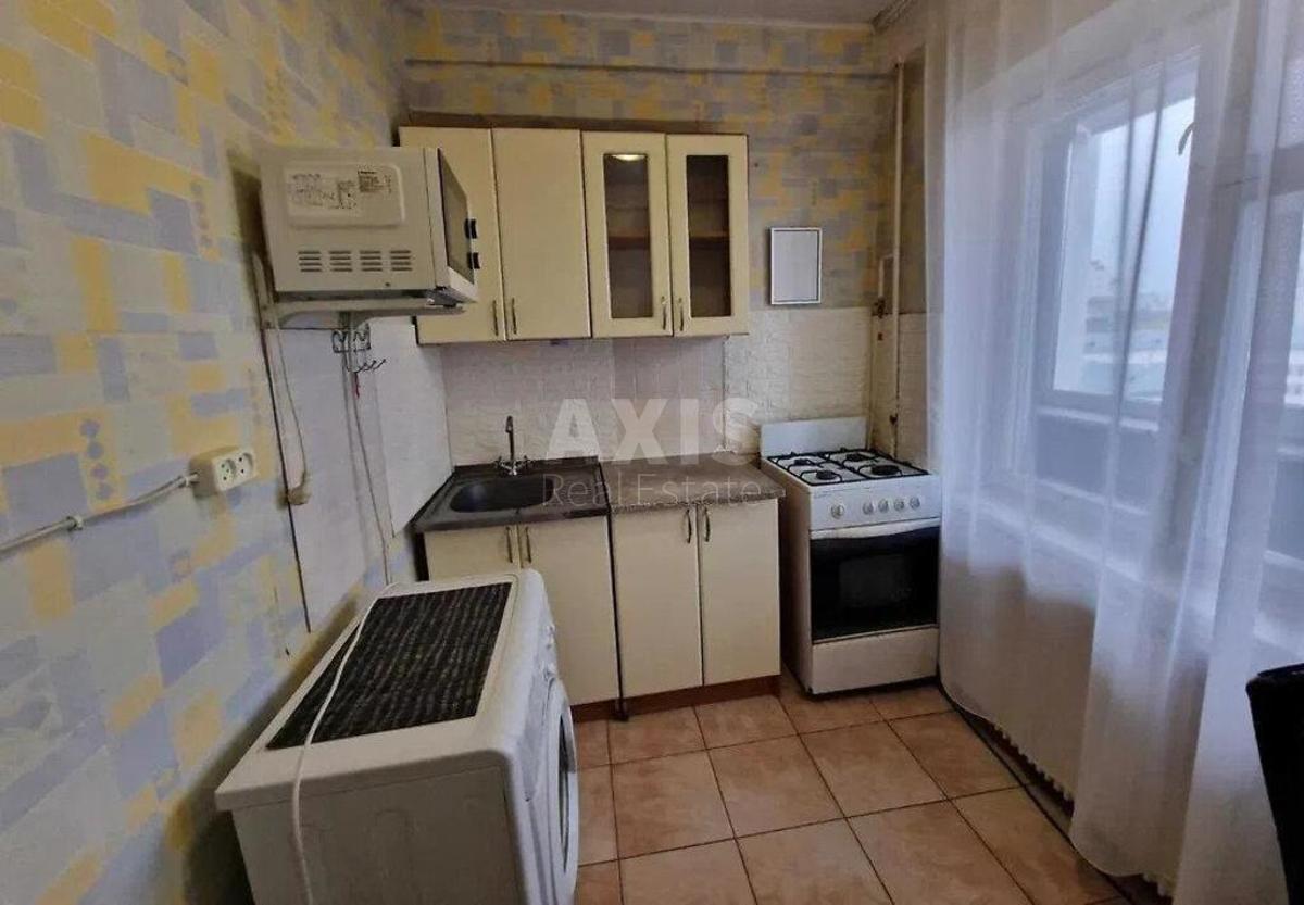 1k apartment vul. Malynovs'kogo Marshala 3Б1
