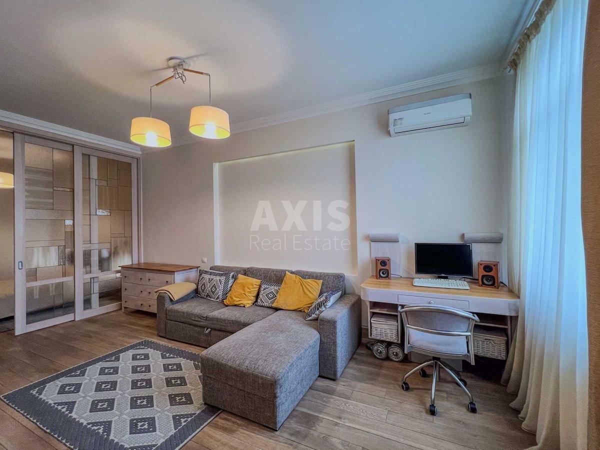 2k apartment vul. Zhyljans'ka 1182