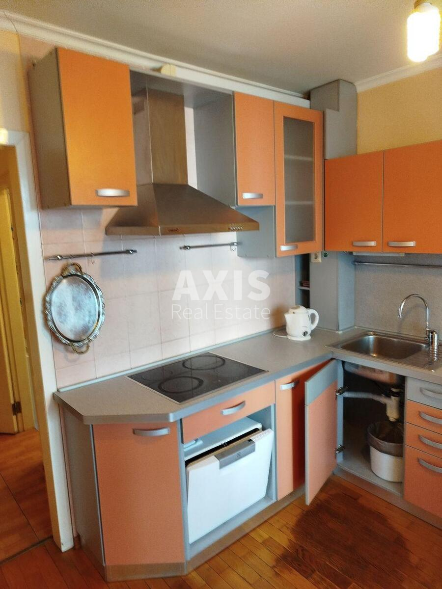 2k apartment vul. Oleny Pchilky 6А