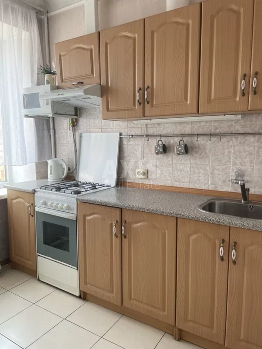 2k apartment vul. Dragomyrova Myhajla 2