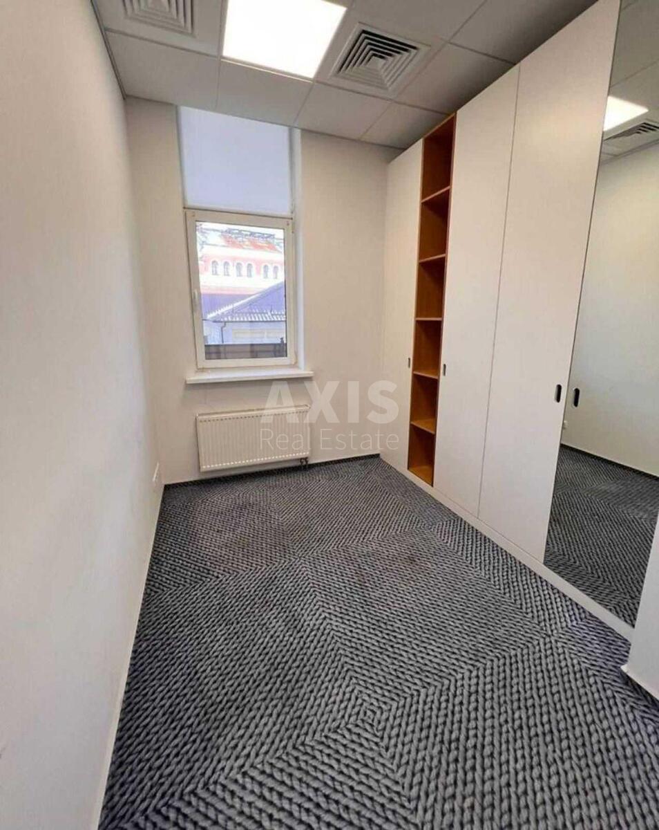 Office prov. Ryl's'kyj 6, 428m26